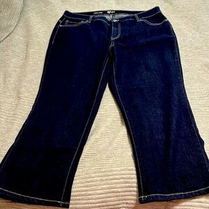 Style & Co women’s jean capri, size 16W
